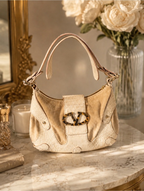 Valentino Garavani Handbags - Vintage Valentino Garavani Cream Shoulder Bag – Excellent Condition